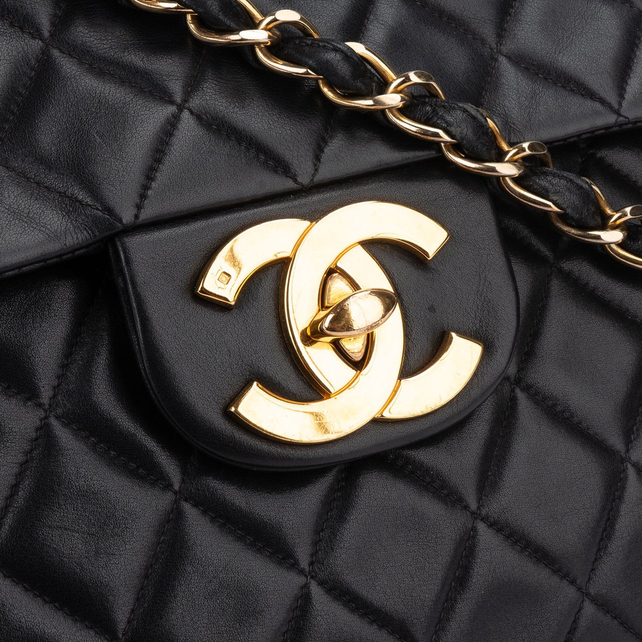Chanel Chanel Quilted Lambskin 24K Gold Jumbo Single Flap Crossbody Bag Divers