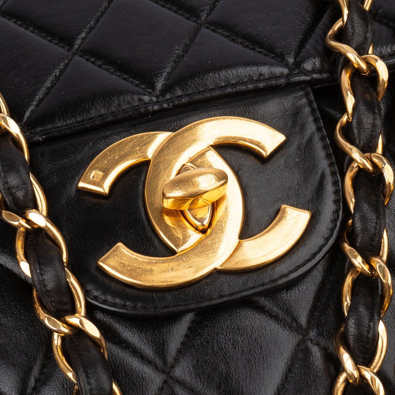 Chanel Chanel Quilted Lambskin 24K Gold Jumbo Single Flap Crossbody Bag Divers