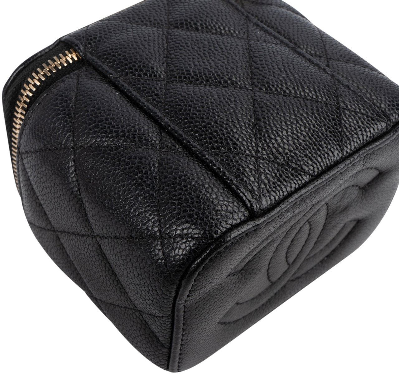Chanel Chanel Quilted Caviar Mini Heart Chain Vanity Case Crossbody Bag Zwart