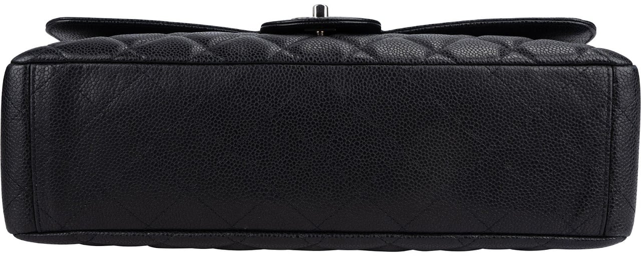 Chanel Chanel Quilted Caviar Leather Palladium Maxi Single Flap Crossbody Bag Zwart