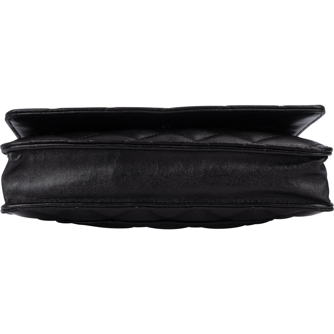 Chanel Chanel Quilted Lambskin Wallet On Chain Crossbody Bag Zwart