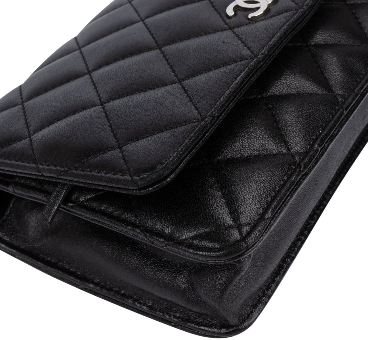 Chanel Chanel Quilted Lambskin Wallet On Chain Crossbody Bag Zwart