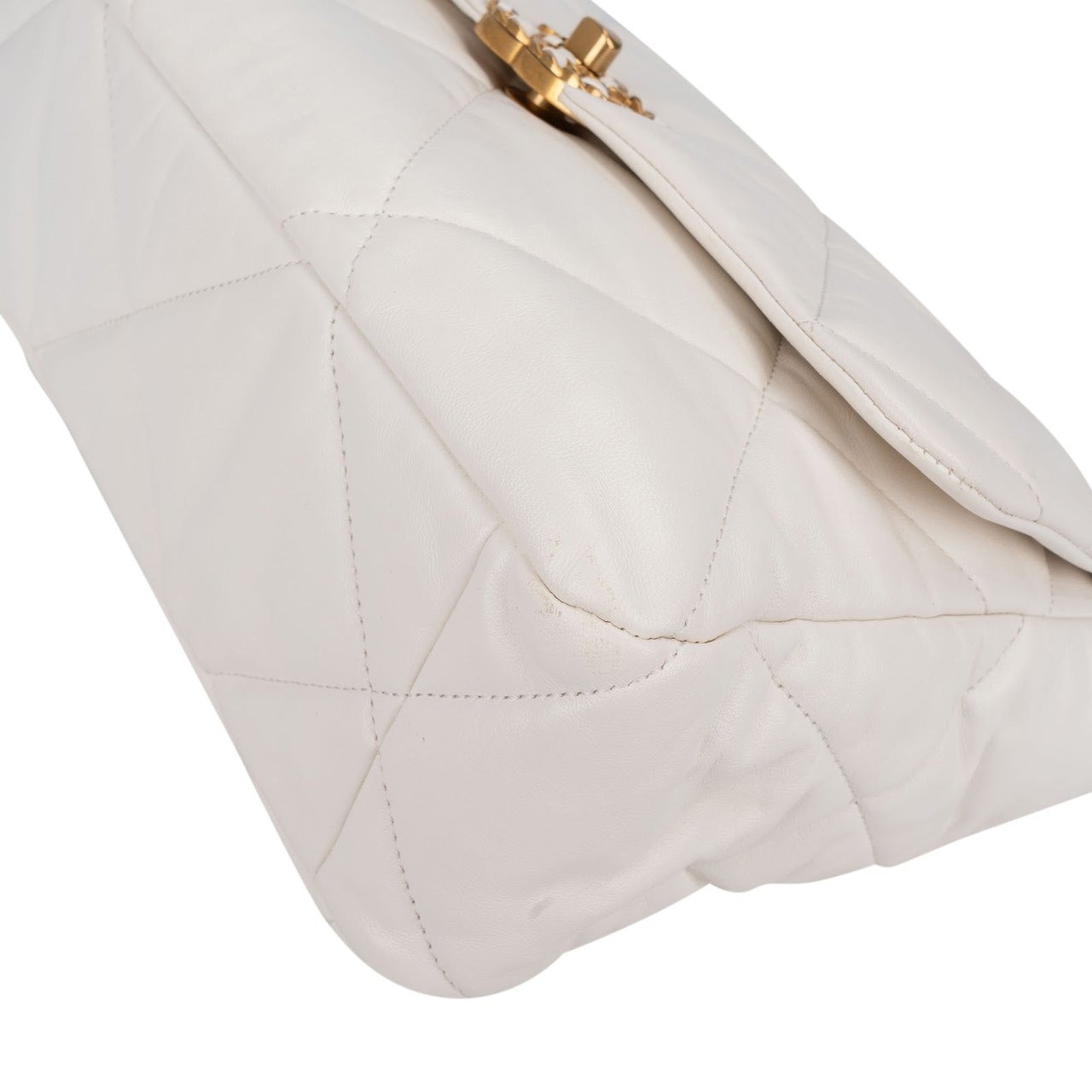 Chanel Chanel 19 Quilted Lambskin Single Flap Shoulder Bag Wit