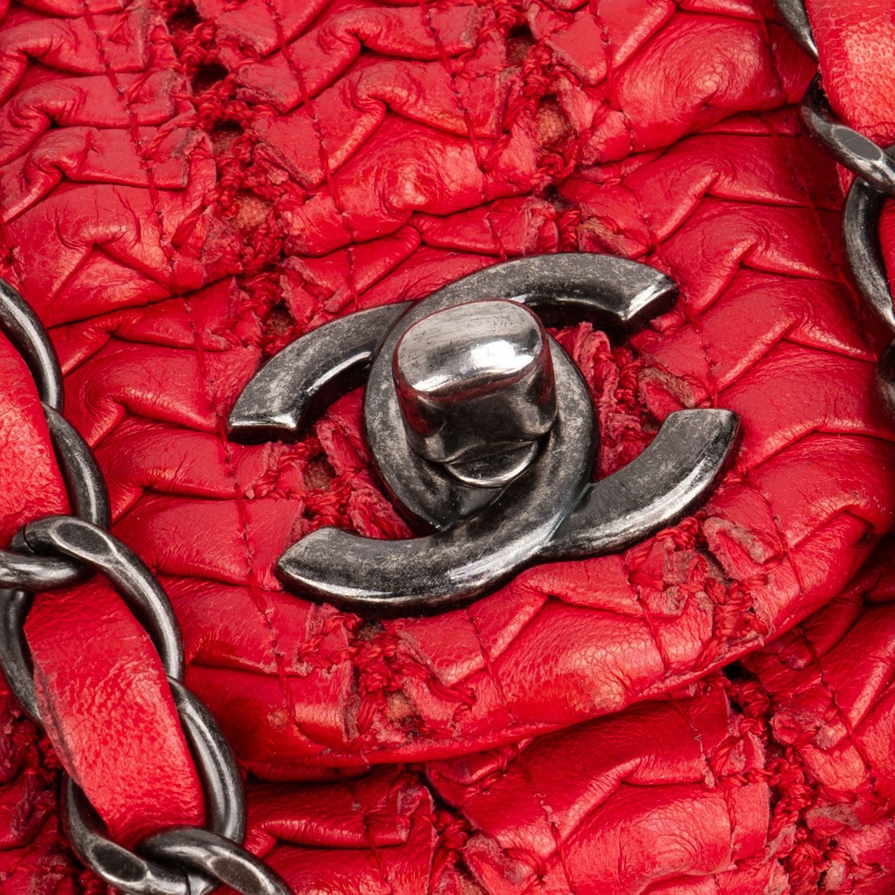 Chanel Red Seoul Crochet Antique Mini Single Flap Crossbody Bag Rood