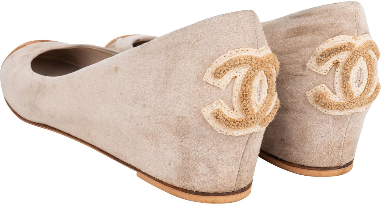Chanel Beige Suede Cork Cap Toe Wedge Ballerina Flats (37) Beige