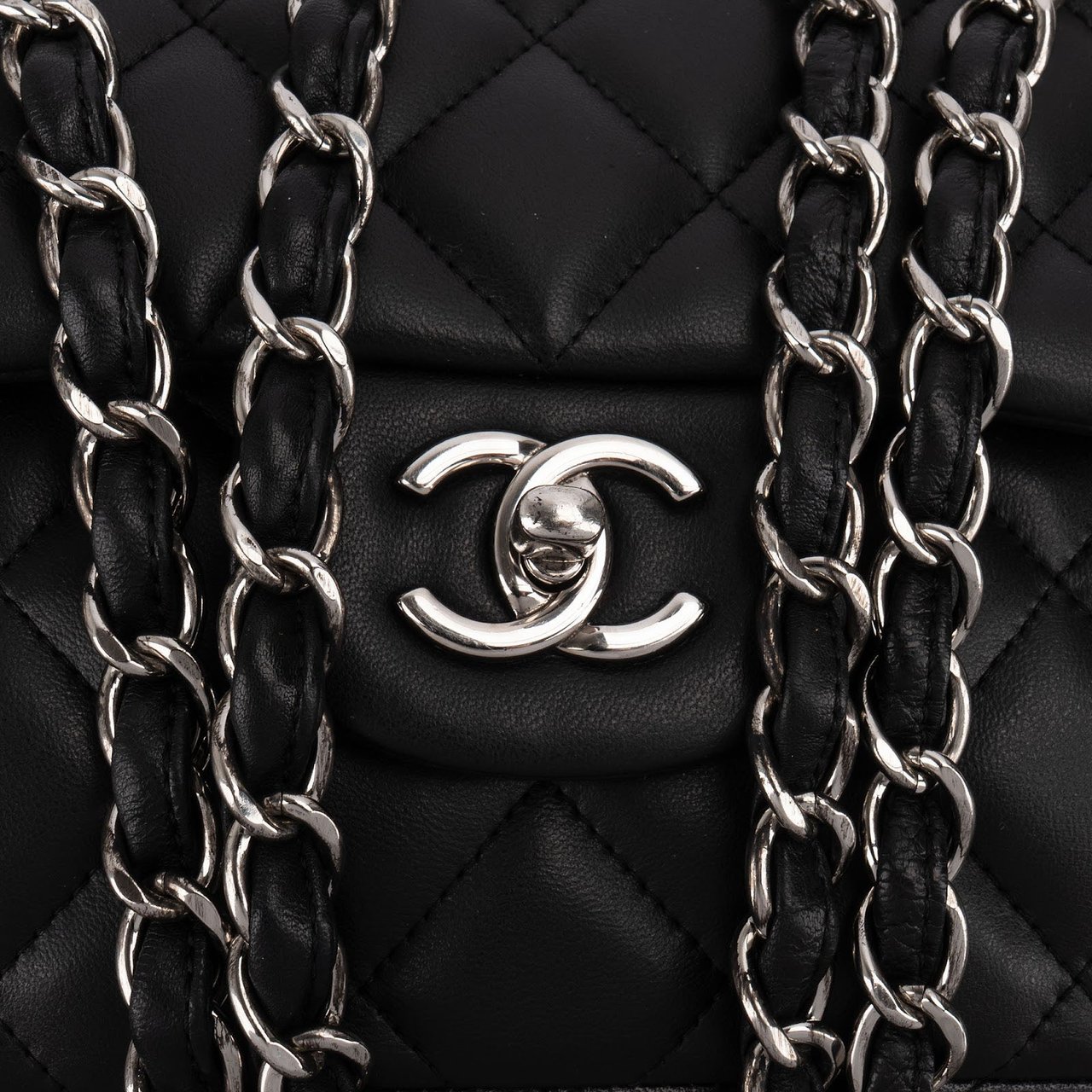 Chanel Quilted Lambskin Palladium Jumbo Double Flap Crossbody Bag Zwart