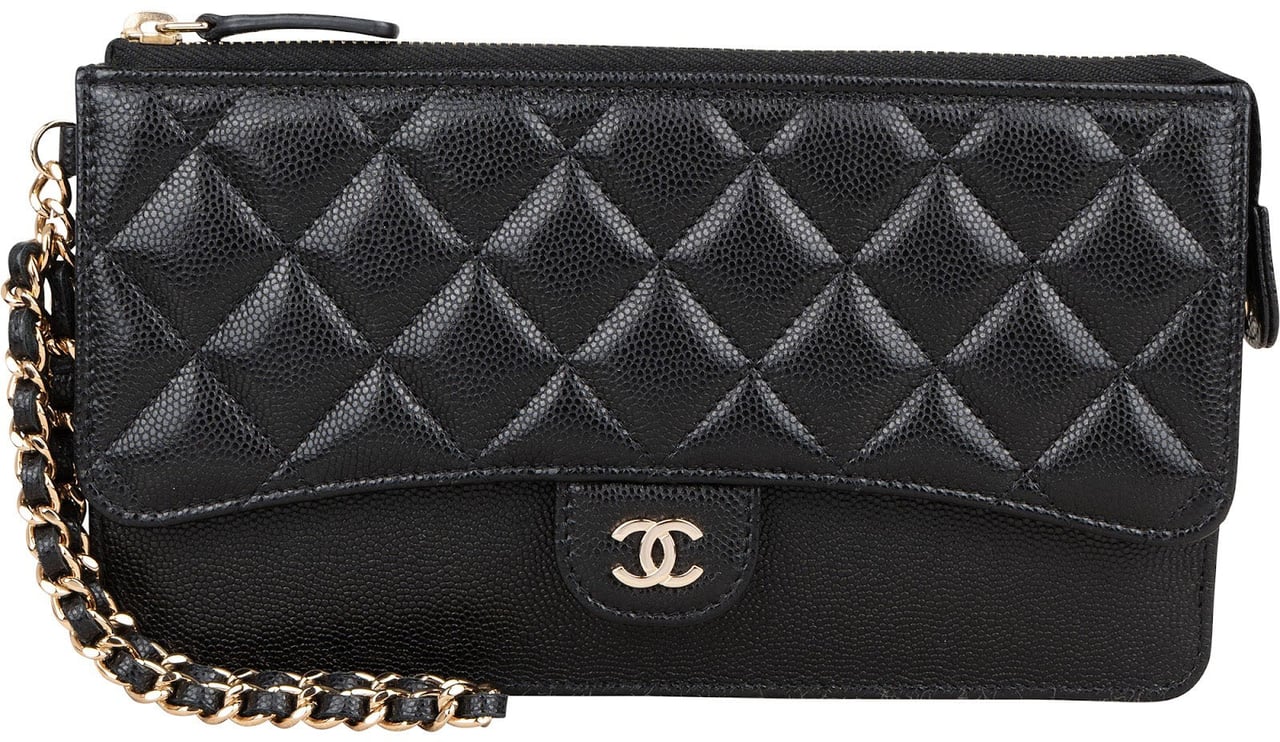 Chanel Quilted Caviar Leather Single Flap Zip Wallet Wristled Clutch Zwart