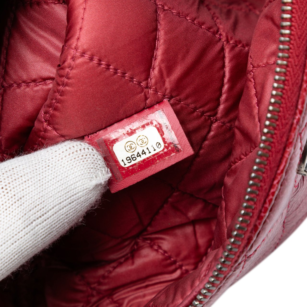 Chanel Small Crinkled Patent O Case Clutch Rood