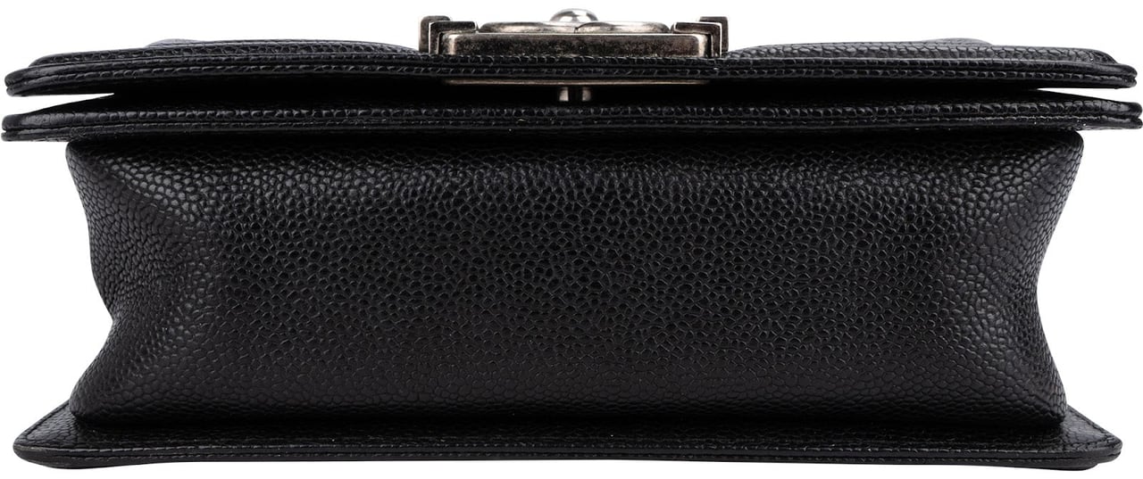 Chanel Quilted Caviar Leather Small Boy Single Flap Crossbody Bag Zwart