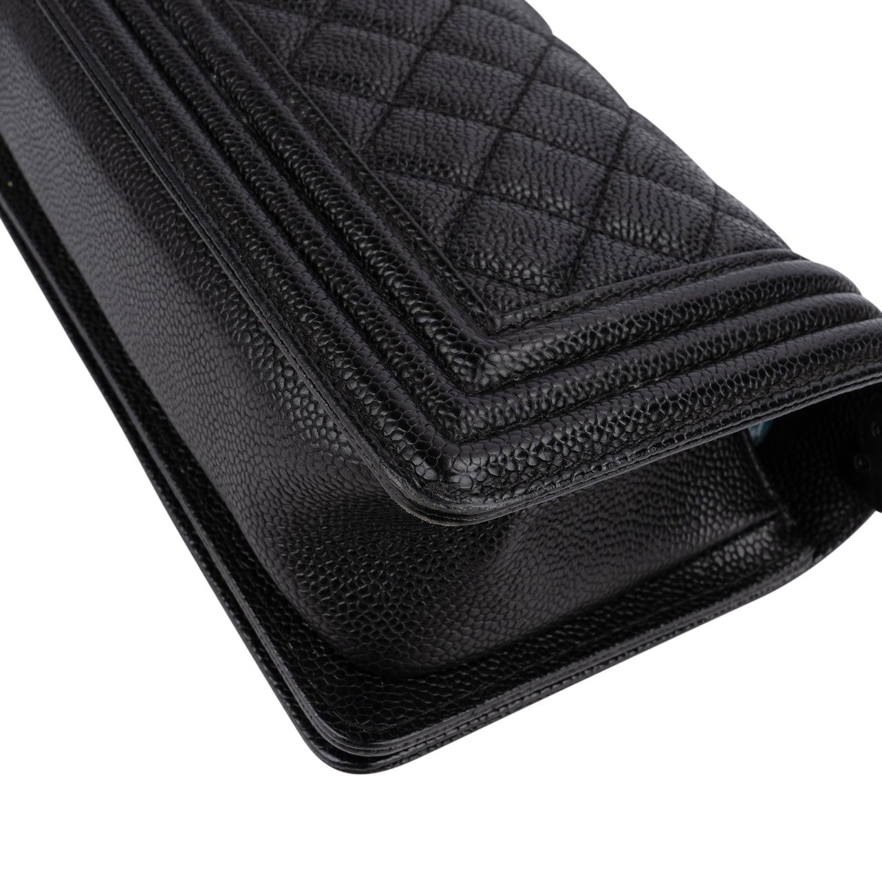 Chanel Quilted Caviar Leather Small Boy Single Flap Crossbody Bag Zwart