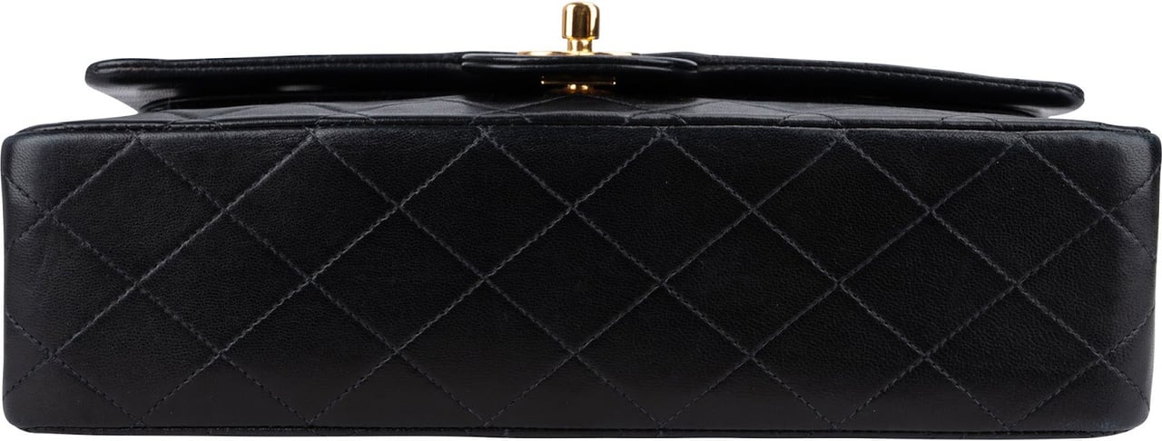 Chanel Quilted Lambskin 24K Gold Medium Double Flap Shoulder Bag Zwart