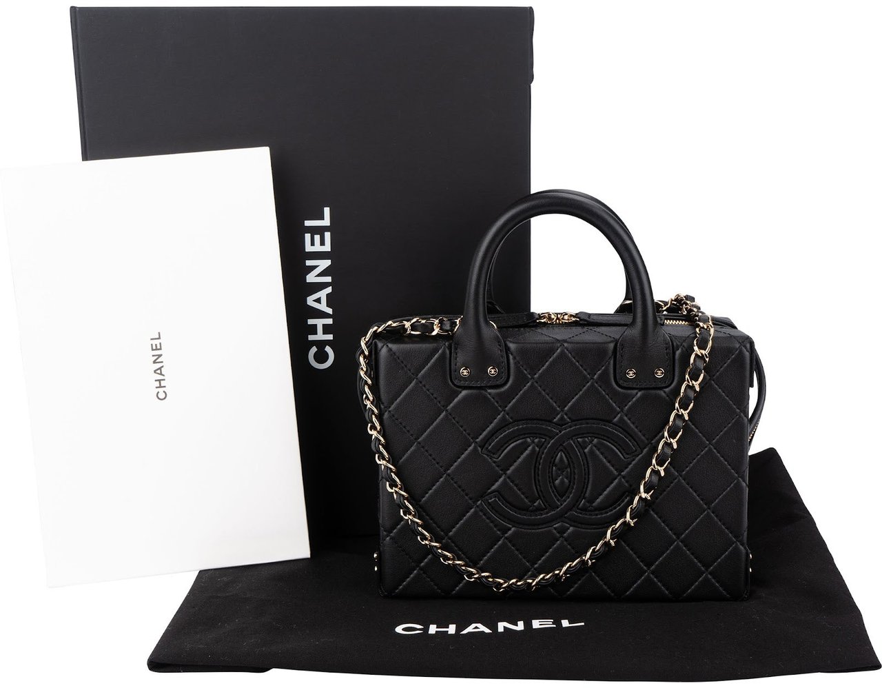 Chanel Quilted Lambskin CC Stitched Vanity Crossbody Handbag Zwart