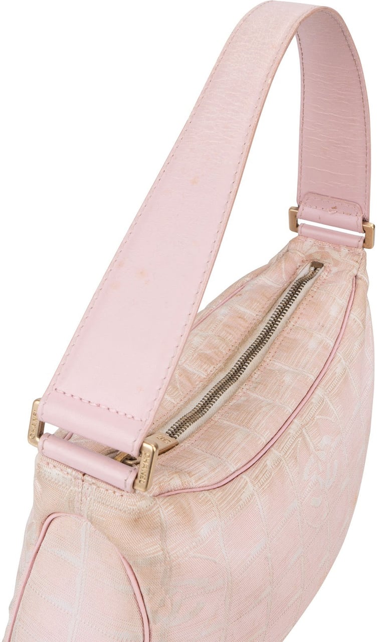 Chanel Monogram New Travel Line Hobo Shoulder Bag Rood