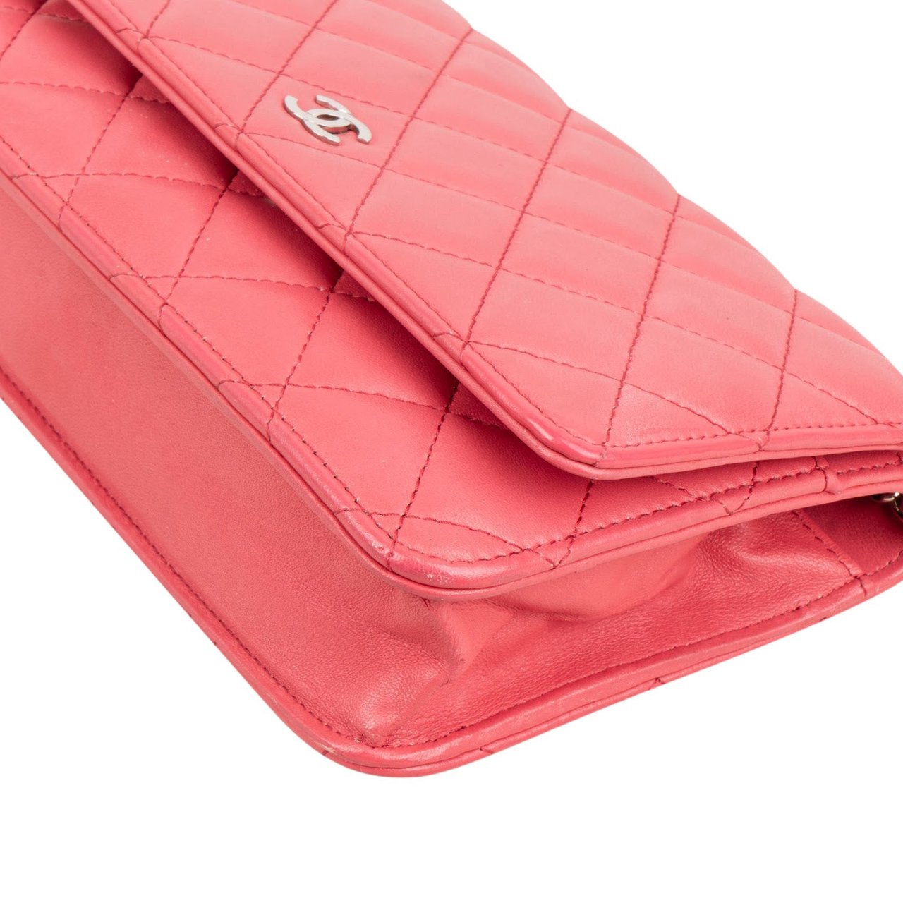 Chanel Quilted Lambskin Wallet On Chain Crossbody Bag Rood