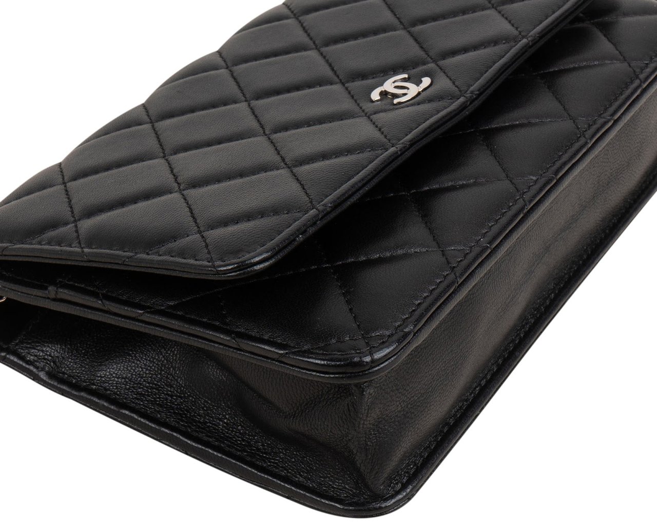 Chanel Quilted Lambskin Wallet On Chain Crossbody Bag Zwart