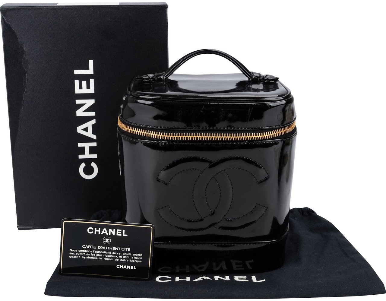 Chanel Patent Leather CC Vanity Case Handbag Zwart