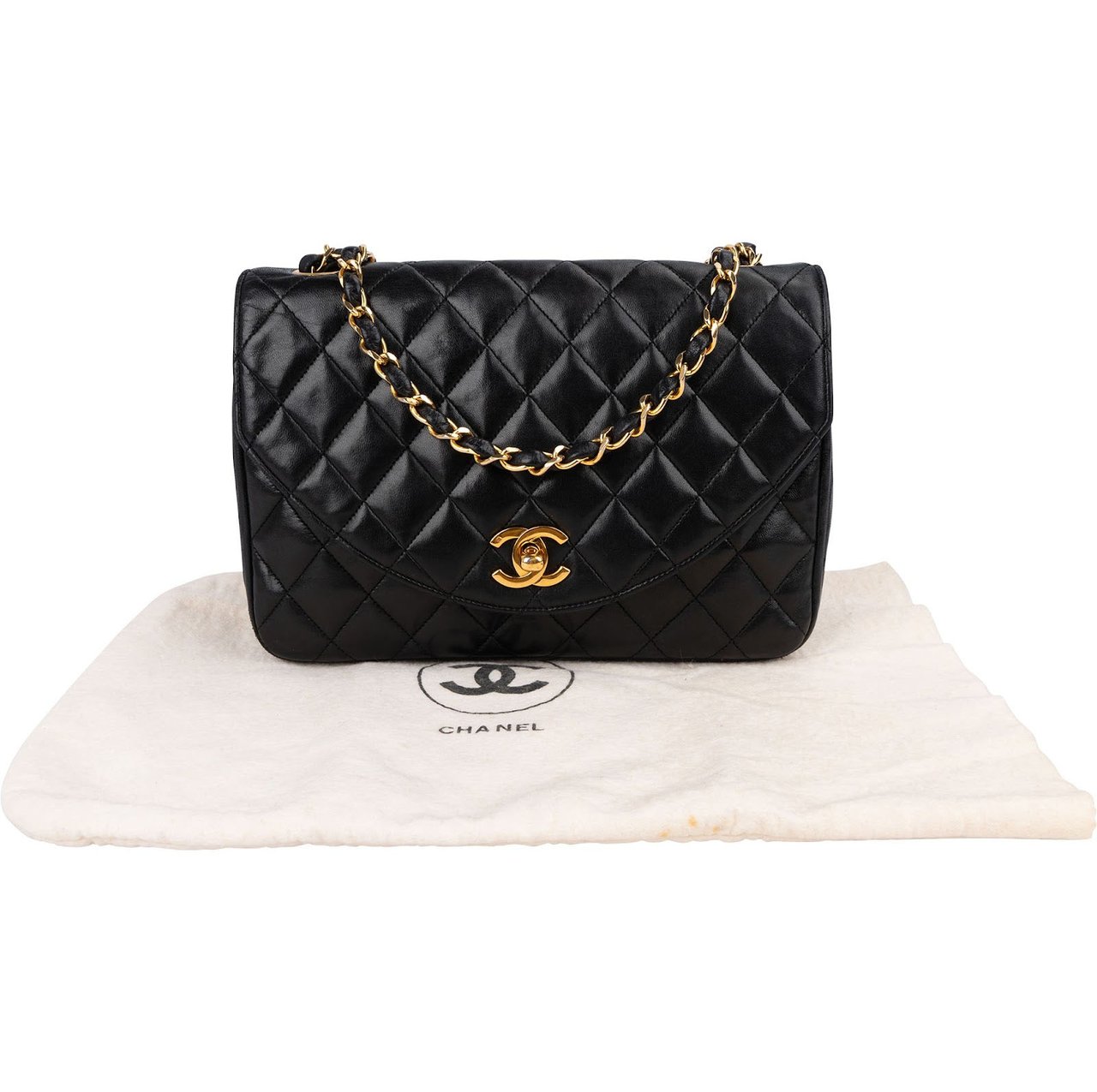 Chanel Quilted Lambskin Diana 24K Gold Single Flap Crossbody Bag Zwart