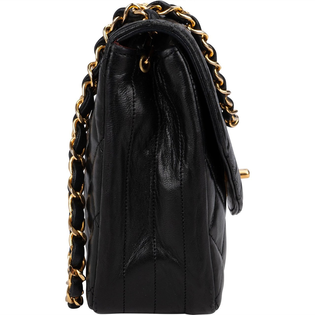 Chanel Quilted Lambskin Diana 24K Gold Single Flap Crossbody Bag Zwart