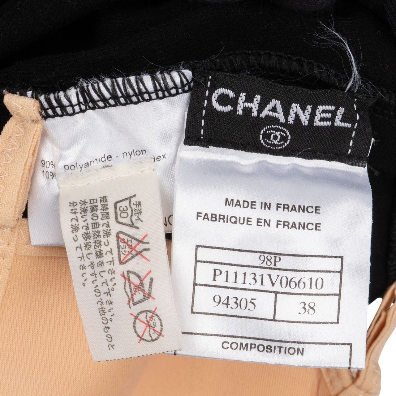 Chanel Noir Camellia Swimsuit (DE 36 / FR 38) Zwart