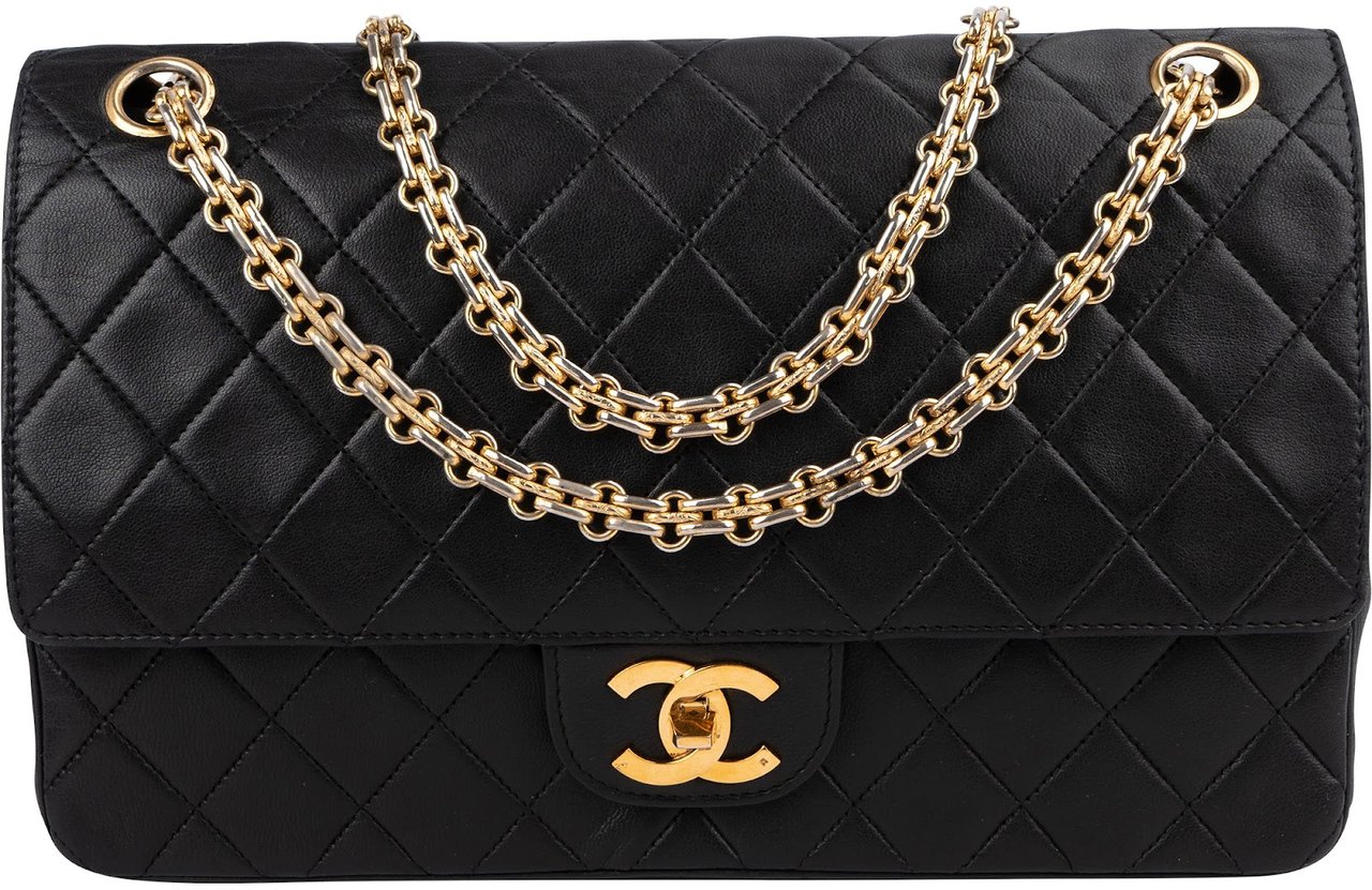 Chanel Quilted Lambskin 24K Gold Double Flap Shoulder Bag Zwart