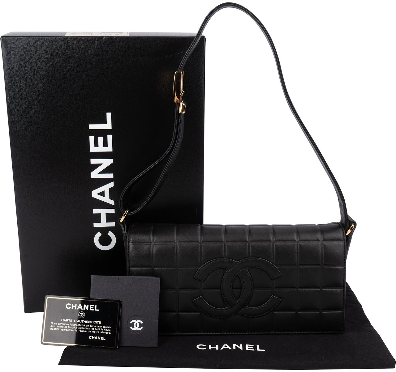 Chanel Quilted Lambskin Chocolate Bar Flap Shoulder Bag Zwart