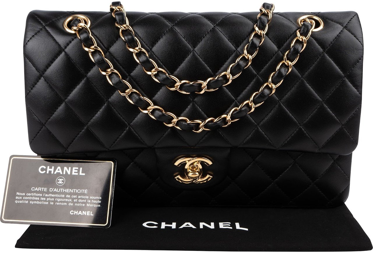 Chanel Quilted Lambskin Medium Double Flap Shoulder Bag Zwart