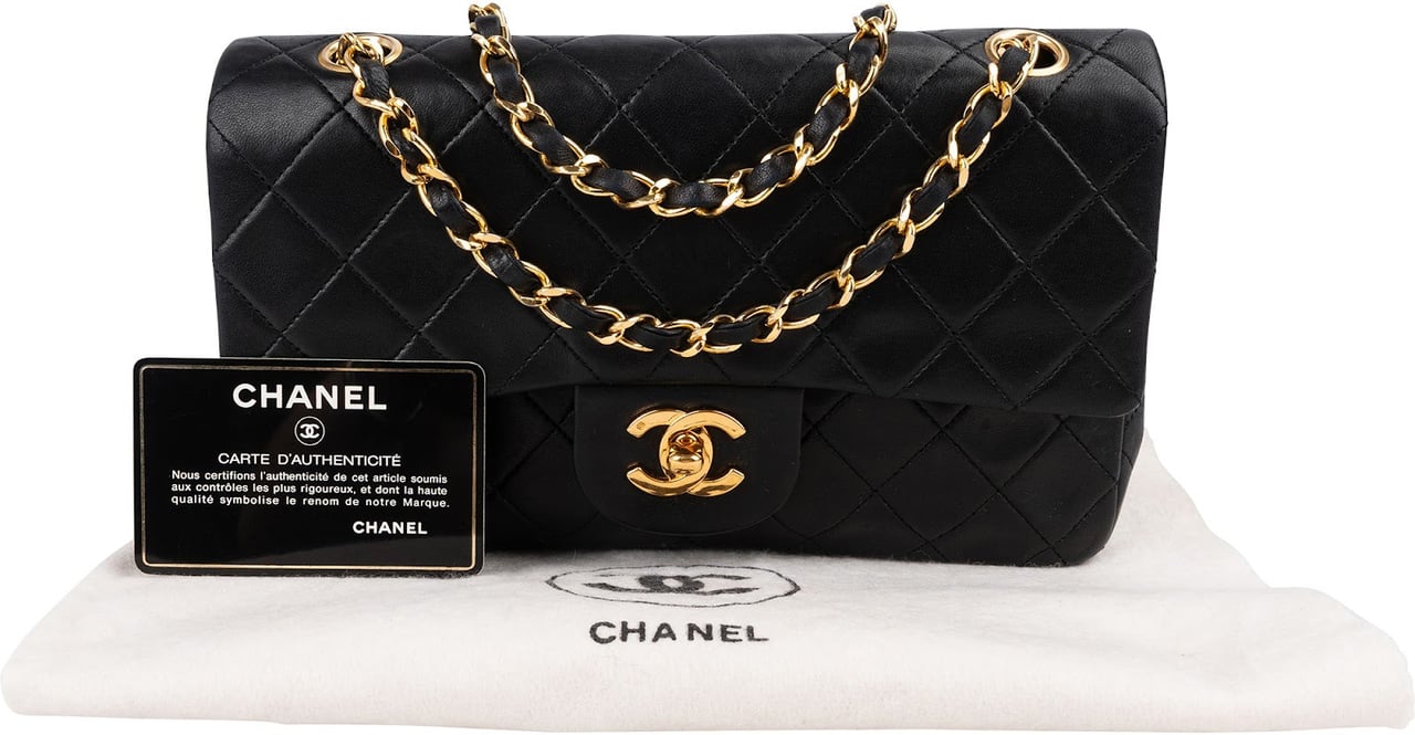 Chanel Quilted Lambskin 24K Gold Small Double Flap Shoulder Bag Zwart