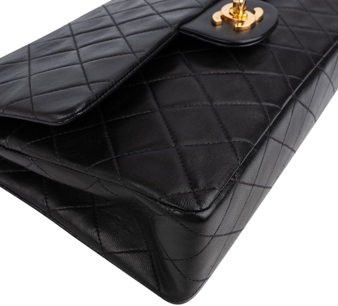 Chanel Quilted Lambskin 24K Gold Medium Double Flap Shoulder Bag Zwart