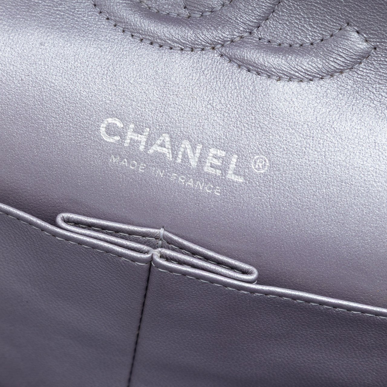 Chanel Medium Classic Metallic Calfskin Double Flap Zilver