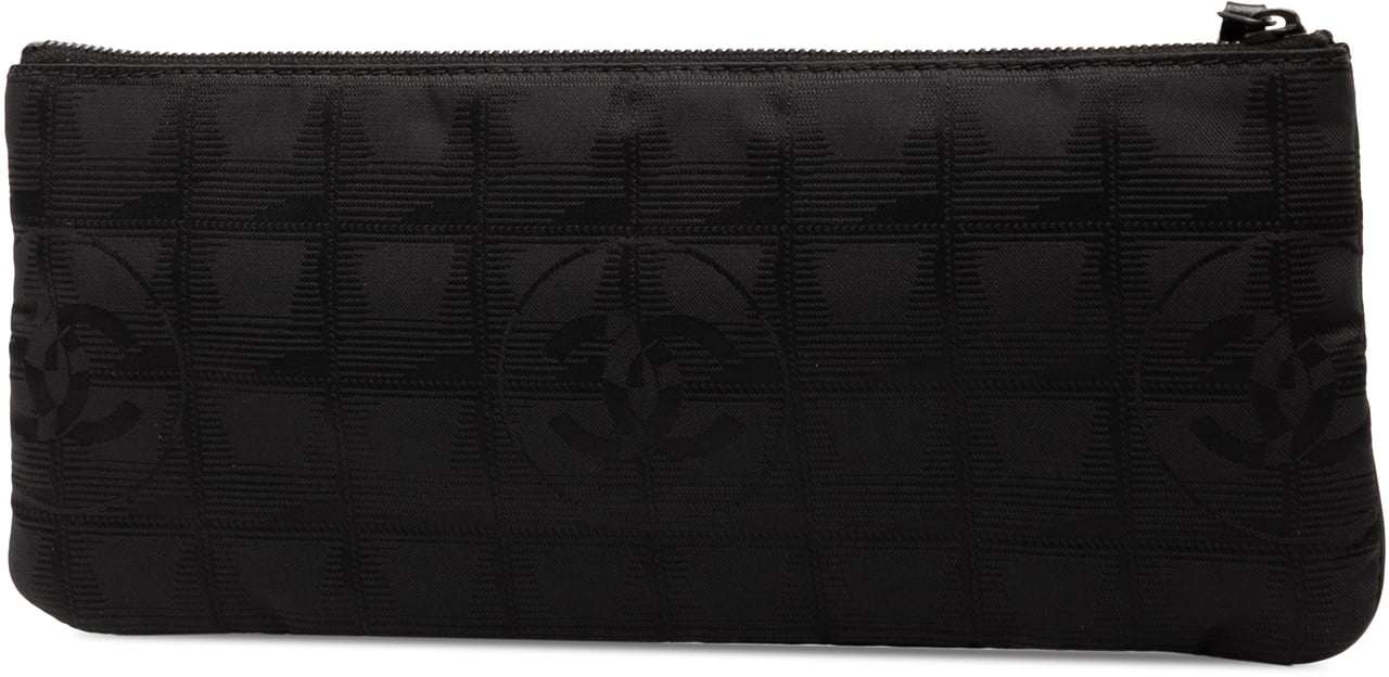 Chanel New Travel Line Nylon Wristlet Clutch Zwart