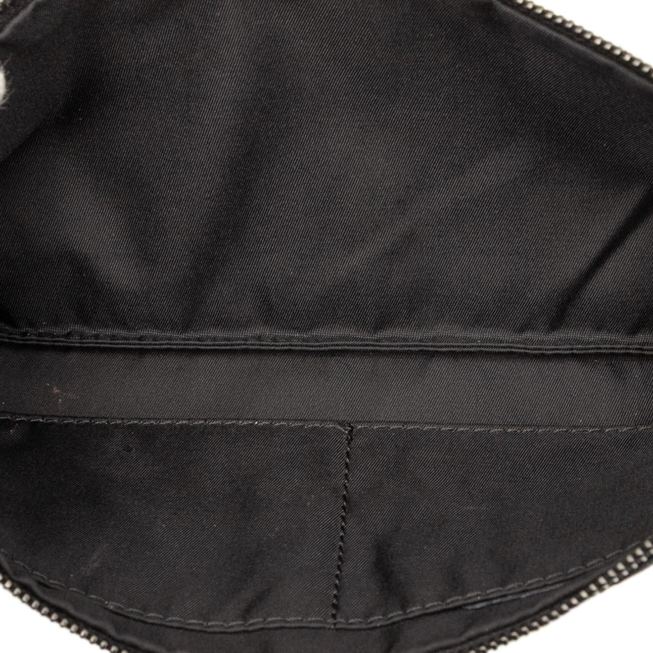 Chanel New Travel Line Nylon Wristlet Clutch Zwart