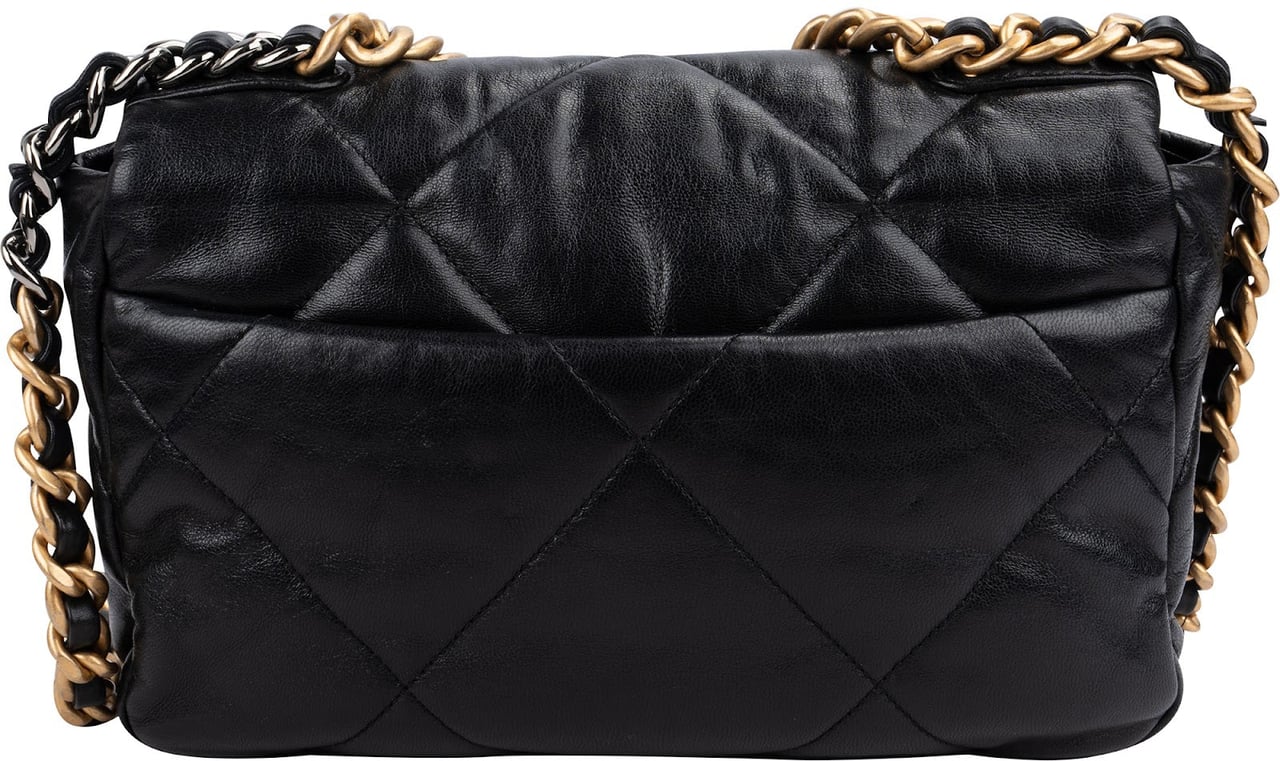 Chanel 19 Quilted Lambskin Single Flap Crossbody Bag Zwart