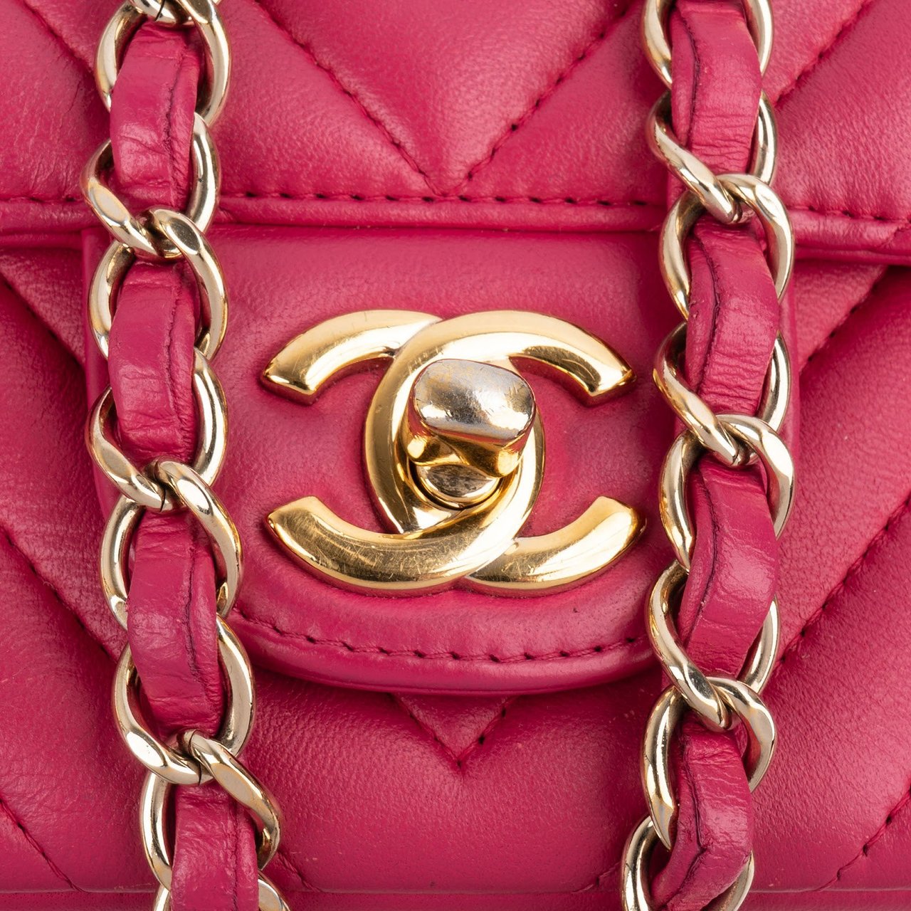 Chanel Chevron Lambskin Rectangular Mini Flap Crossbody Bag Roze