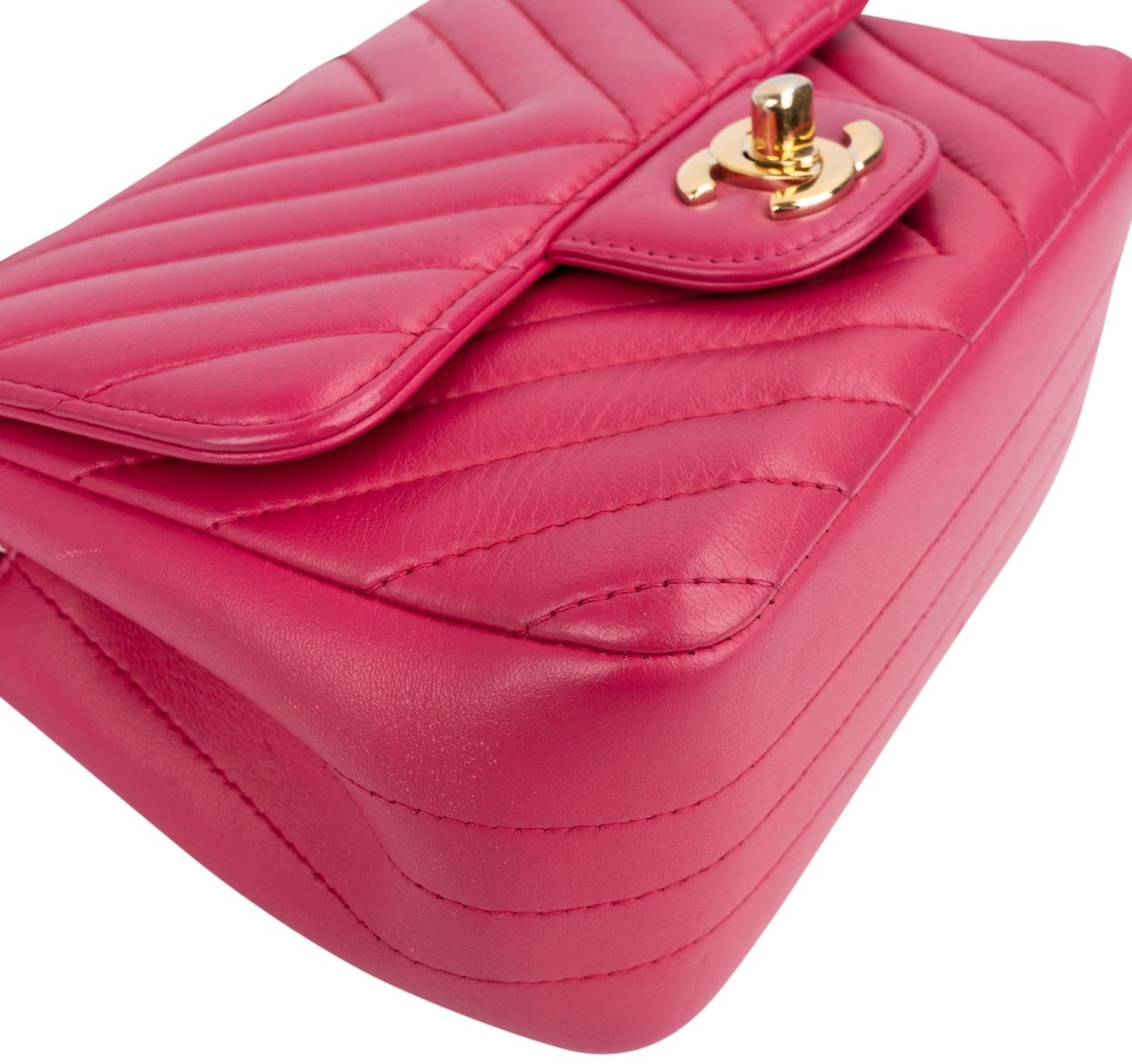 Chanel Chevron Lambskin Rectangular Mini Flap Crossbody Bag Roze