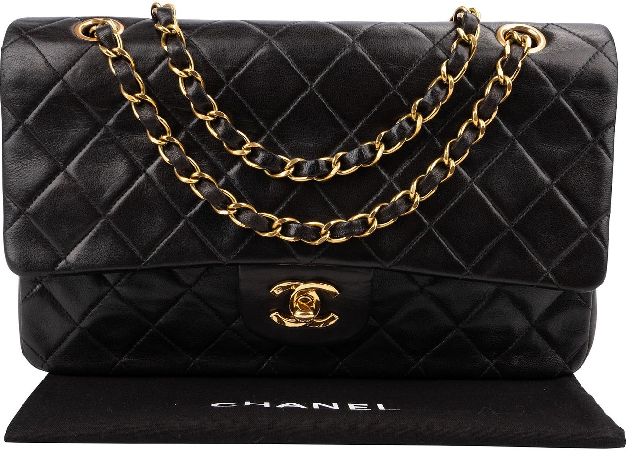 Chanel Quilted Lambskin Medium 24K Gold Double Flap Shoulder Bag Zwart