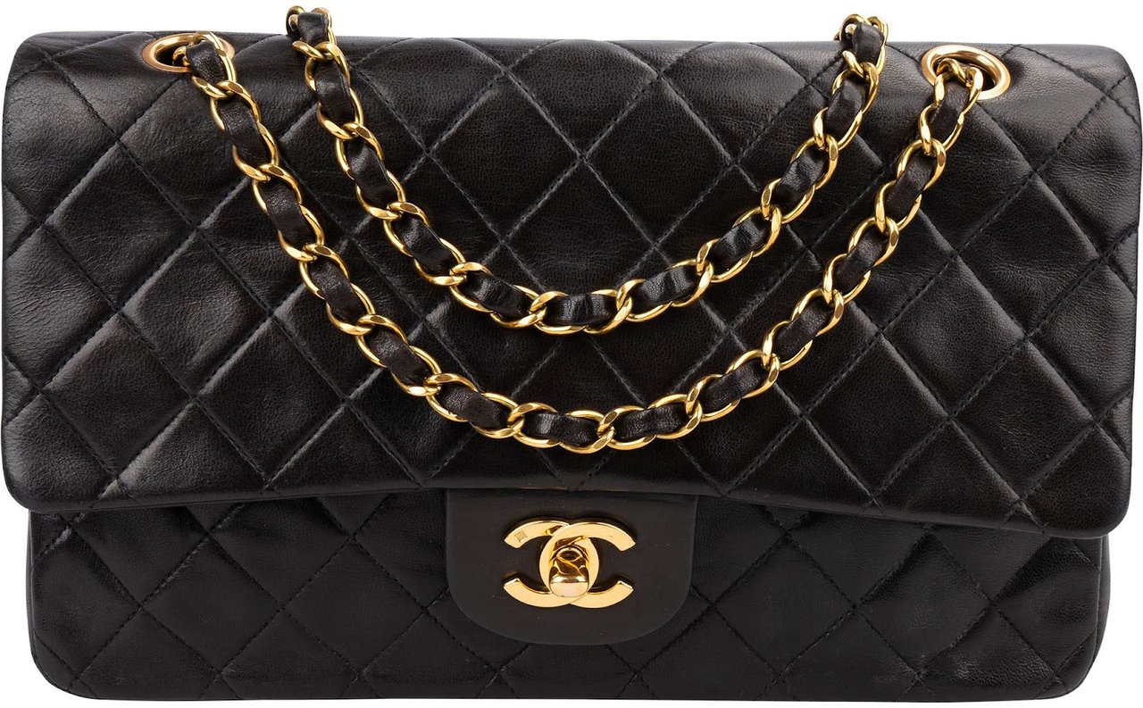Chanel Quilted Lambskin Medium 24K Gold Double Flap Shoulder Bag Zwart
