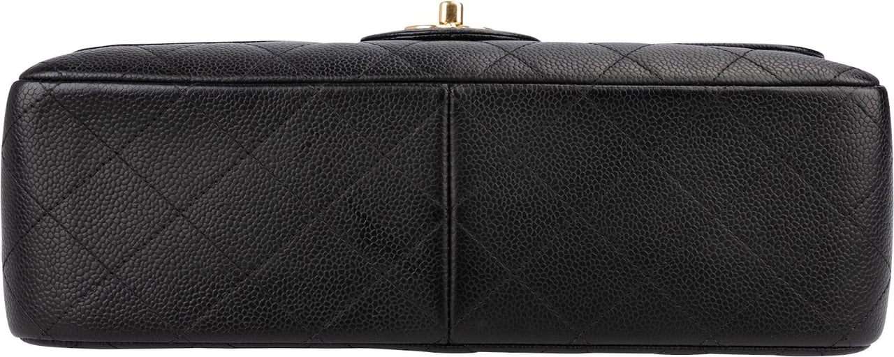Chanel Quilted Caviar Leather Jumbo Double Flap Crossbody Bag Zwart