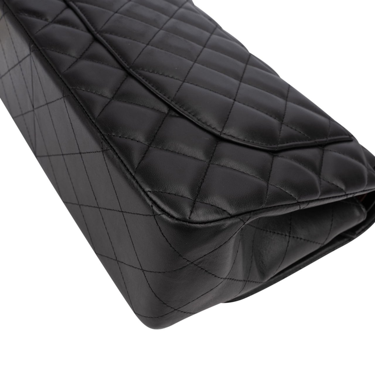 Chanel Quilted Lambskin Jumbo Double Flap Crossbody Bag Zwart