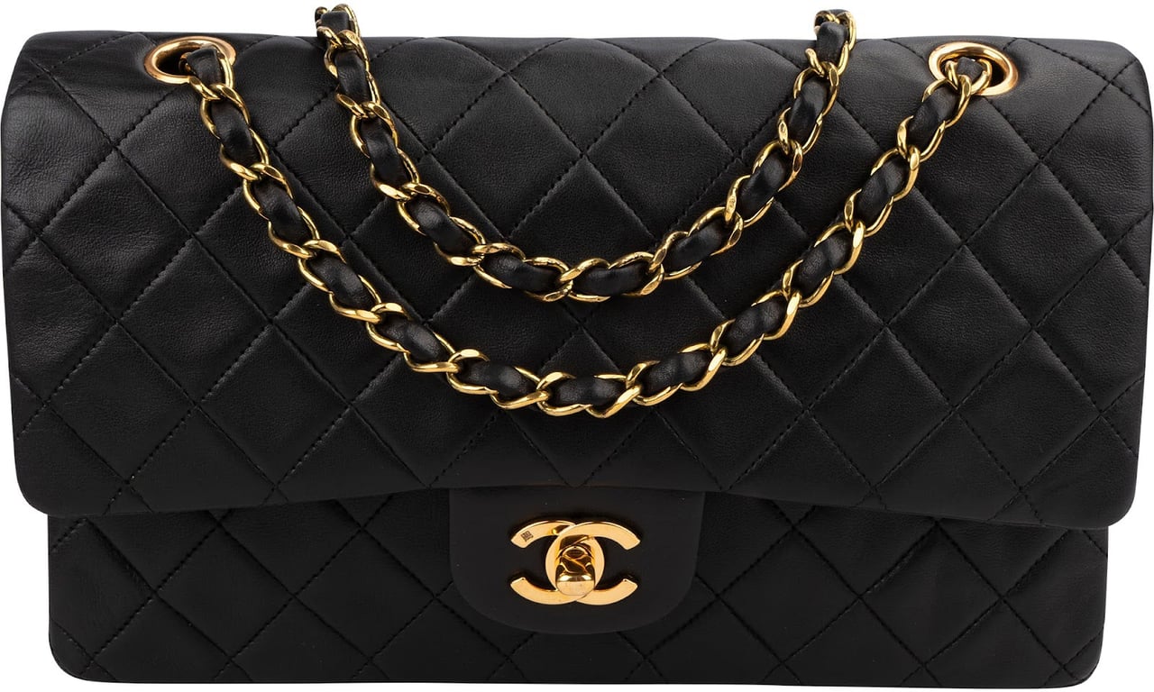 Chanel Quilted Lambskin Medium 24K Gold Double Flap Shoulder Bag Zwart