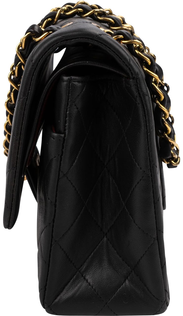 Chanel Quilted Lambskin Medium 24K Gold Double Flap Shoulder Bag Zwart