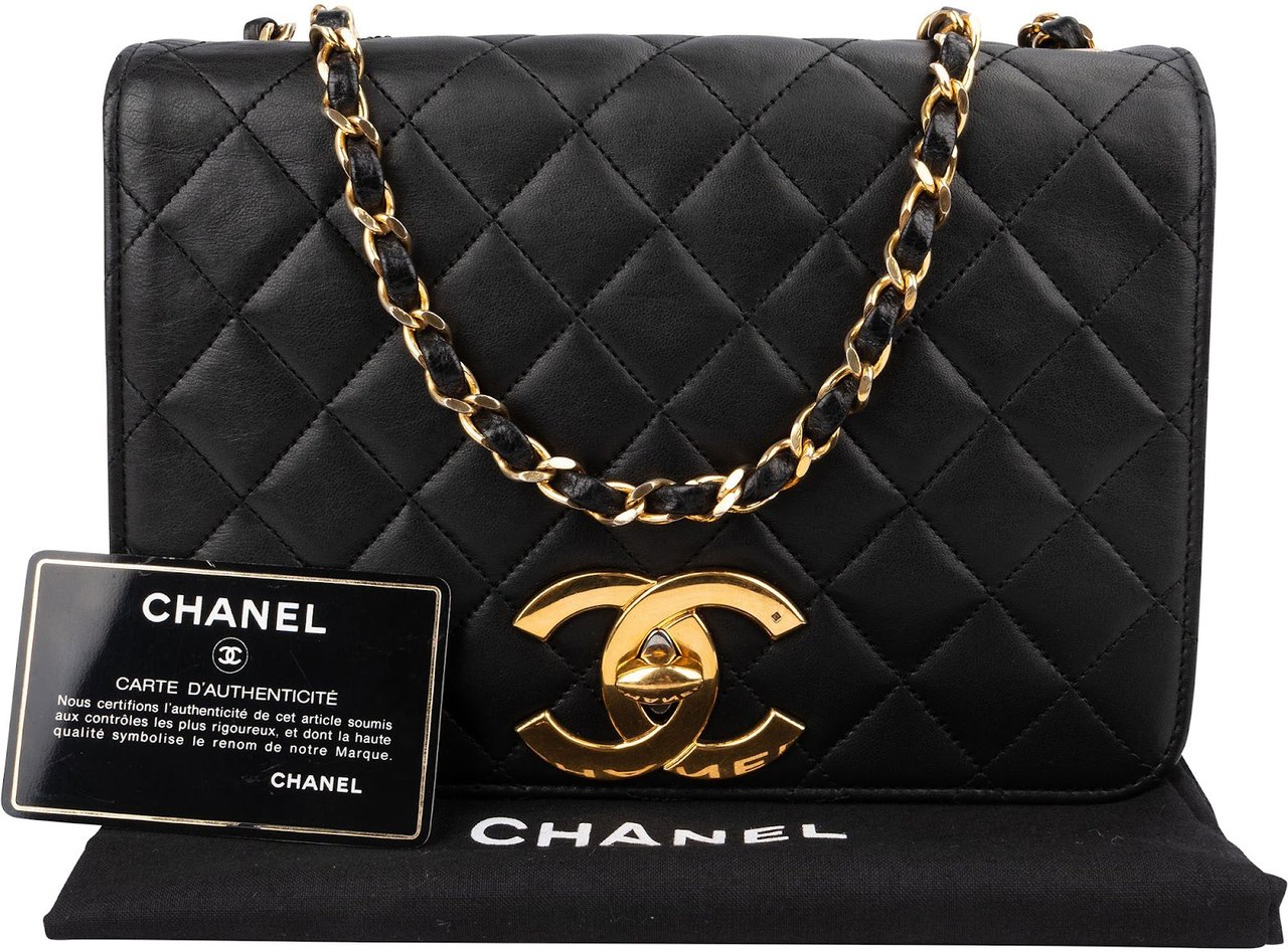 Chanel Quilted Lambskin 24K Gold Single Flap Shoulder Bag Zwart