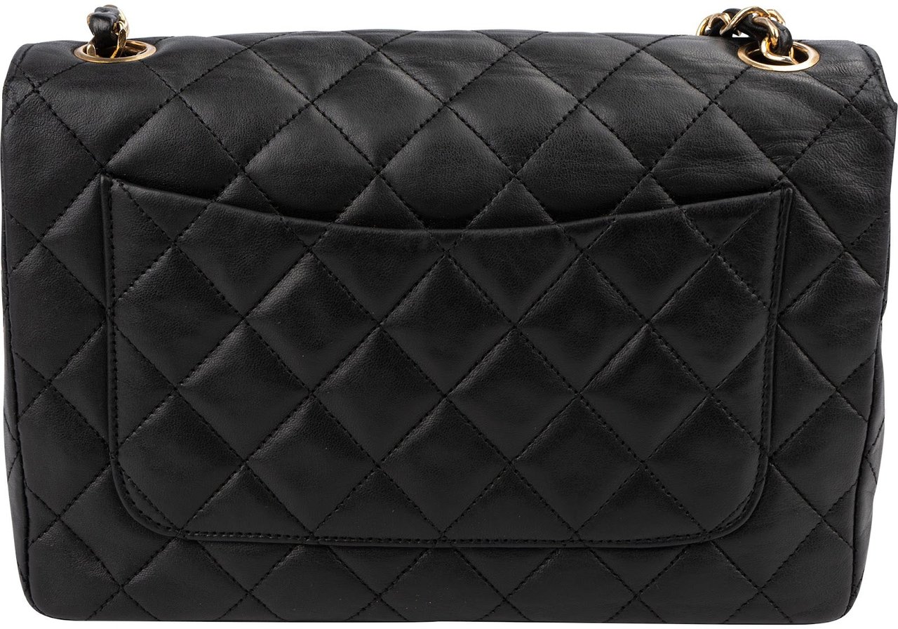 Chanel Quilted Lambskin 24K Gold Single Flap Shoulder Bag Zwart