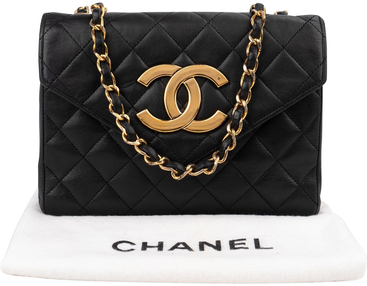 Chanel Quilted Lambskin CC Envelope Small 24K Gold Single Flap Crossbody Bag Zwart