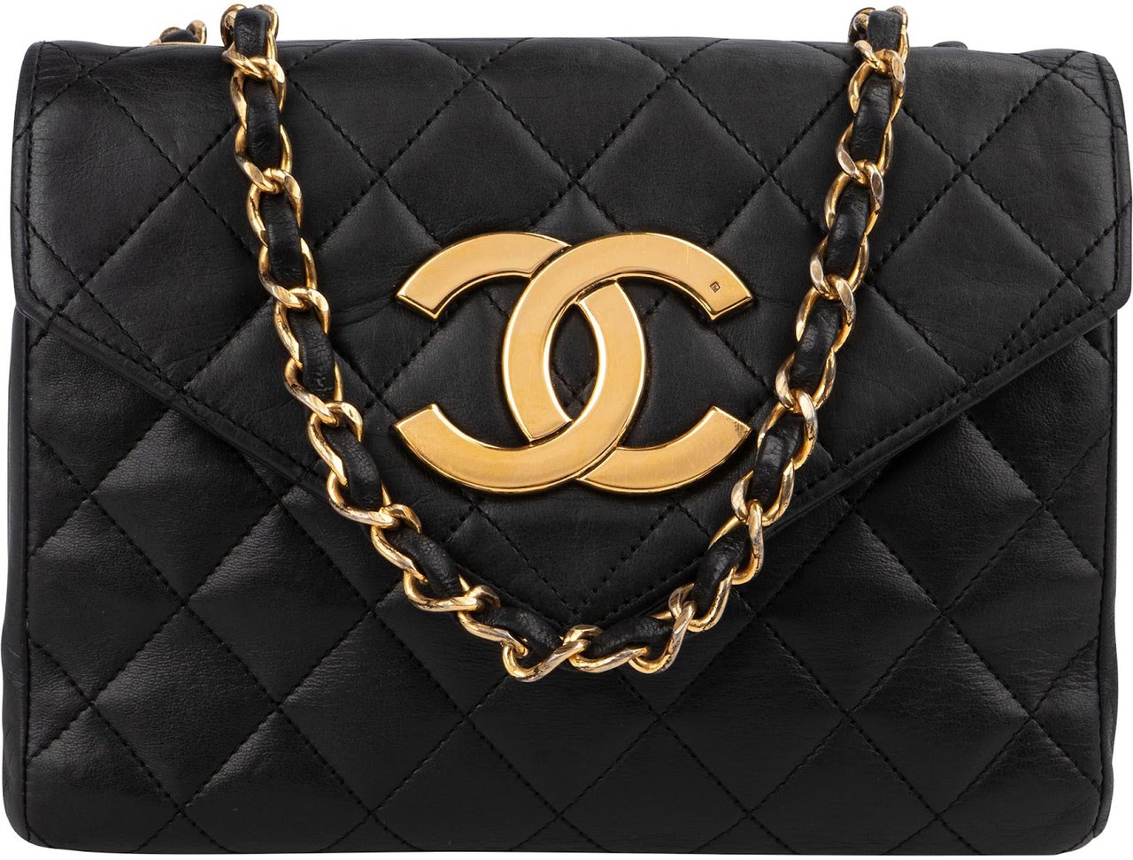 Chanel Quilted Lambskin CC Envelope Small 24K Gold Single Flap Crossbody Bag Zwart