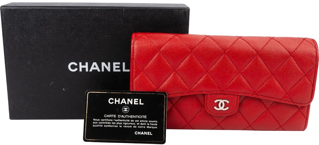 Chanel Quilted Caviar Leather Classic Flap Wallet Rood