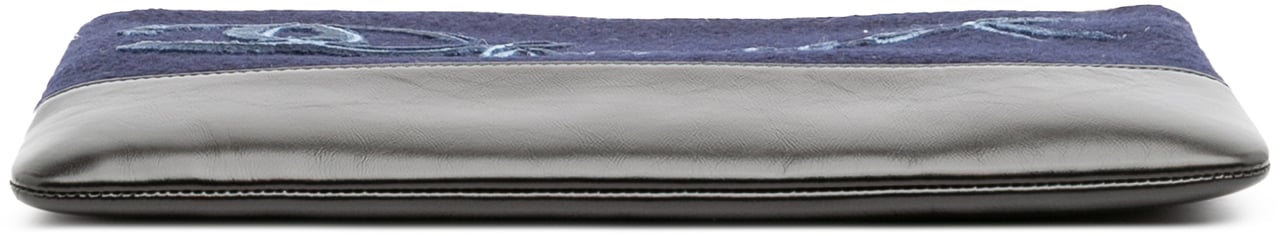 Chanel Paris-Hamburg Wool Embroidered Gabrielle Clutch Blauw