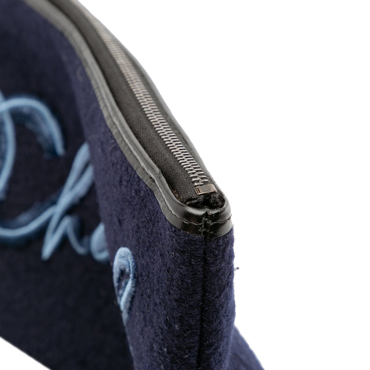 Chanel Paris-Hamburg Wool Embroidered Gabrielle Clutch Blauw