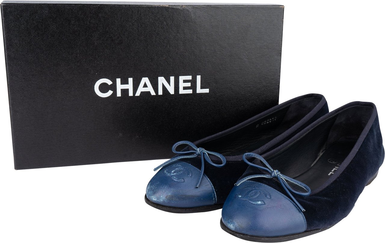Chanel Chanel Blue Satin Ballerinas (36 1/2) Blauw