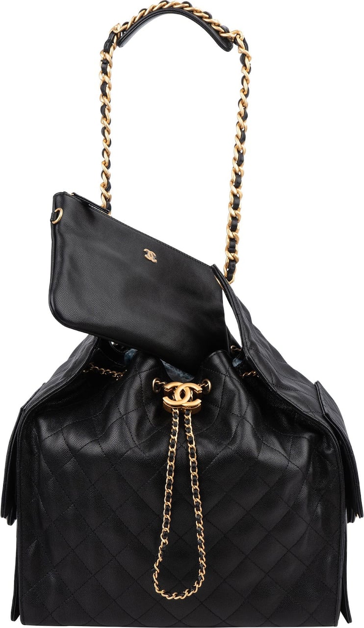 Chanel 25 Caviar Leather CC Drawstring Shoulder Bag Zwart
