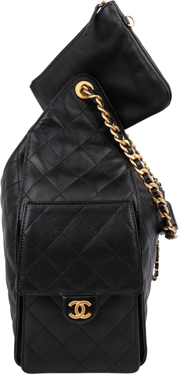 Chanel 25 Caviar Leather CC Drawstring Shoulder Bag Zwart